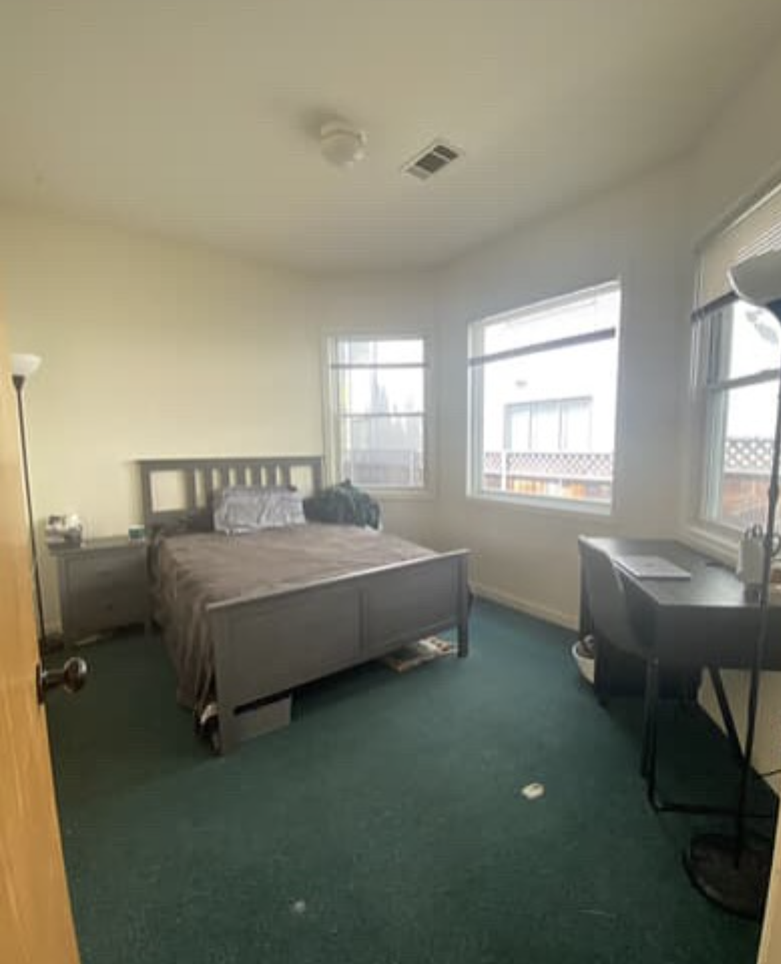 Spacious Room Near Clark Kerr